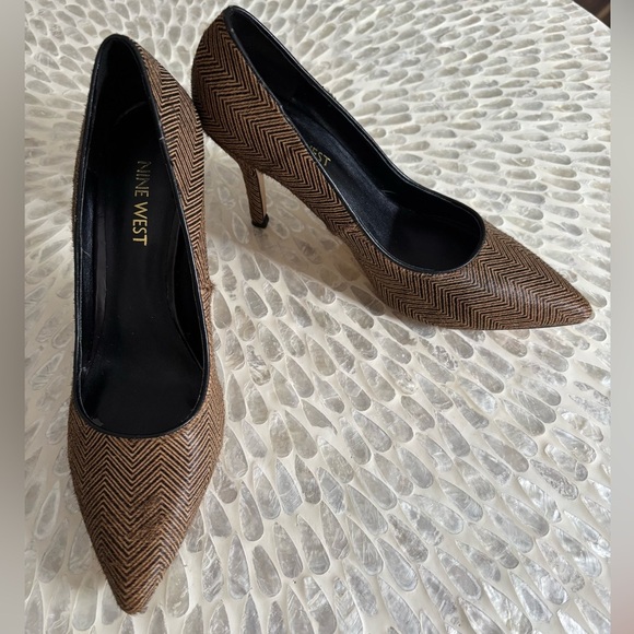 Nine West Women's Margot Pony Dress‎ Pump, Herringbone Calf hair mohair Size 6.5 - Picture 1 of 7